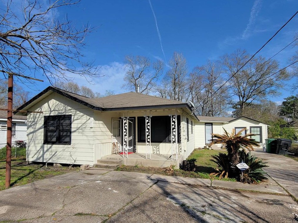 9222 Sandra St, Houston, TX 77016