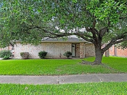 12202 Creekhurst Dr, Houston, TX 77099-3114