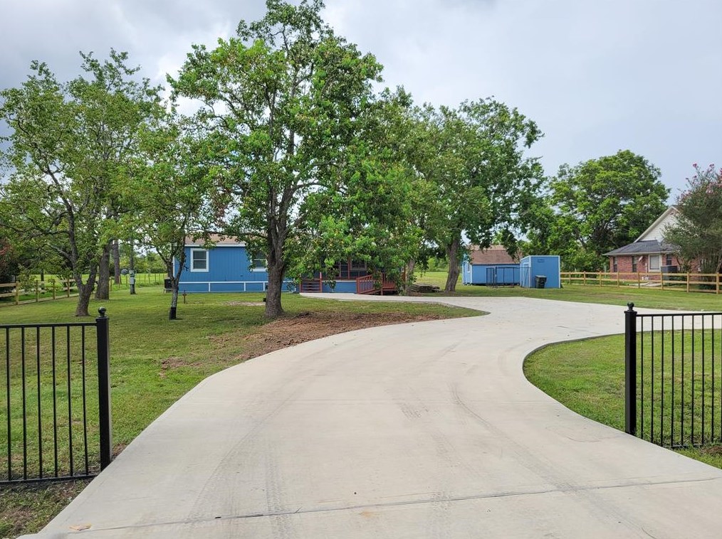 7330 Avenue M, Santa Fe, TX 77510