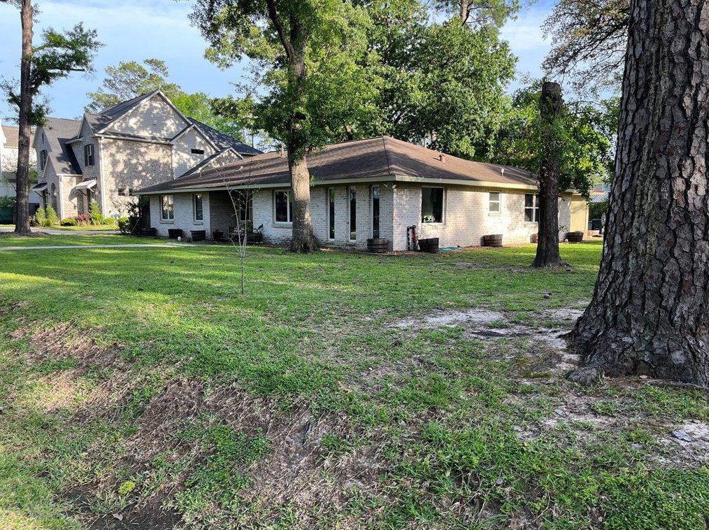 8013 Anadell St, Houston, TX 77055-6702