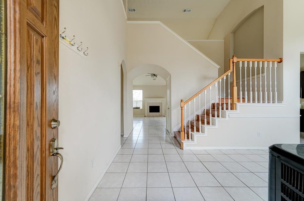 9106 Uppercove Cir, Houston TX  77064-7006 exterior