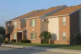 980 Meadow Ln, Kenton, OH 43326 - Photo 2