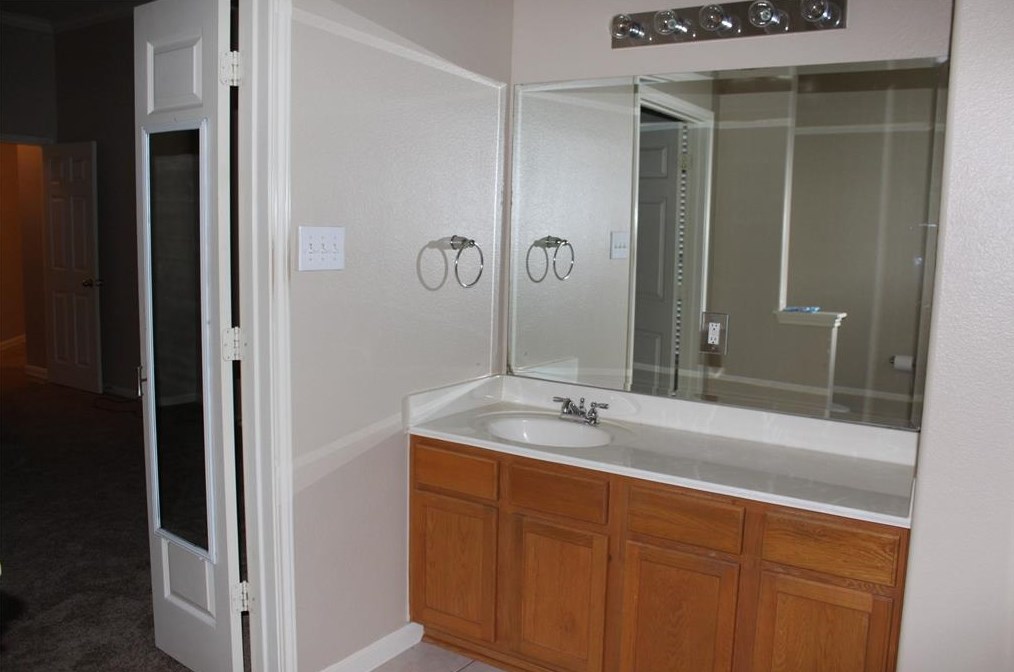 16115 Gavin Ln, Houston TX  77049-3153 exterior