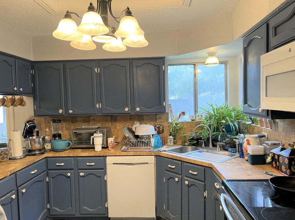 9911 Waving Fld Dr, Houston TX  77064-4239 exterior