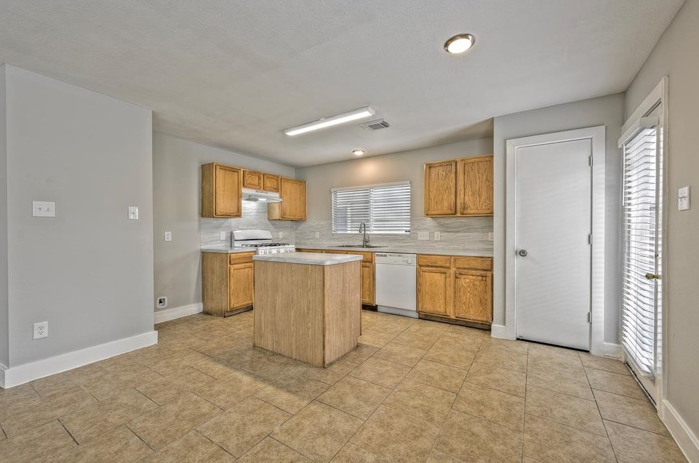 1210 Verde Trl Dr, Houston TX 77073-1853 exterior