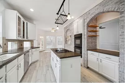 2715 Oakland Drive, Sugar Land, TX 77479 - Photo 10