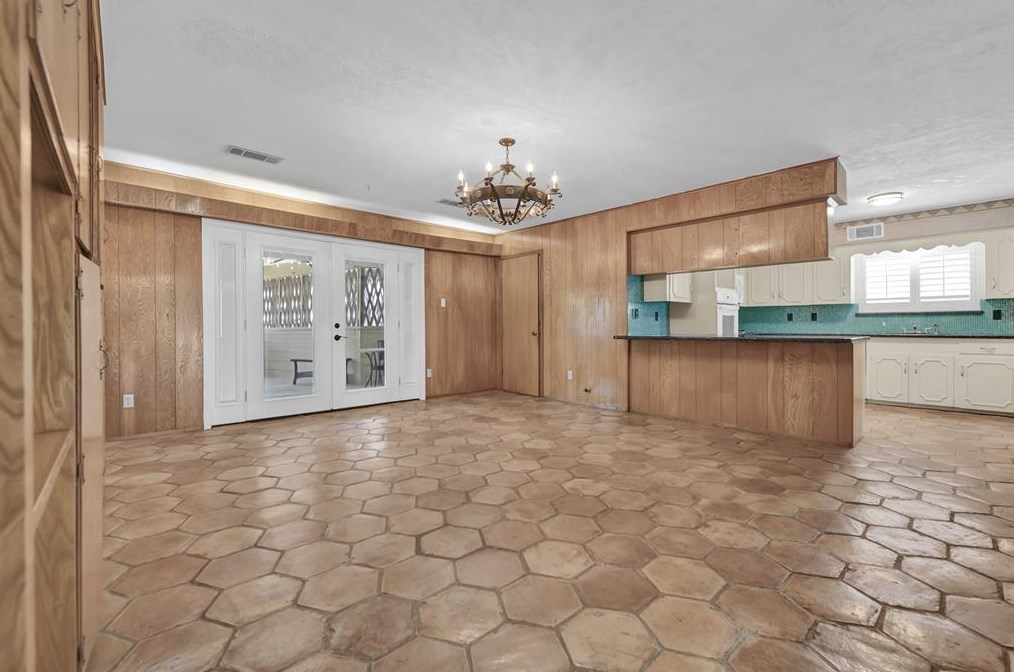 3943 Fernwood Dr, Houston TX  77021-1640 exterior