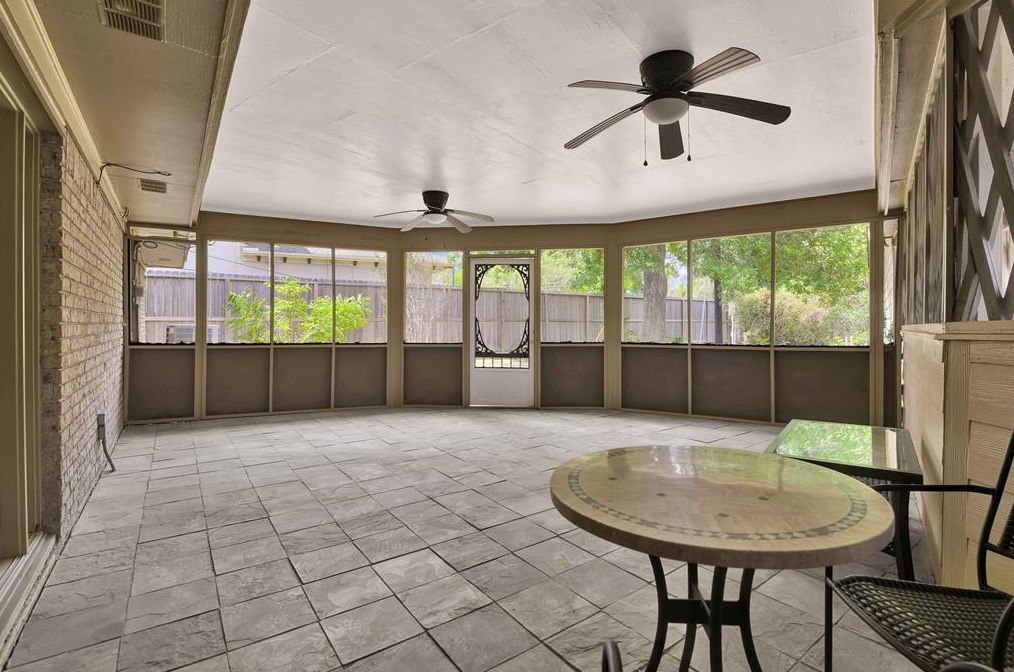 3943 Fernwood Dr, Houston TX  77021-1640 exterior