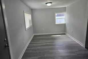 5906 Hillsboro St, Houston, TX 77020 - Photo 4