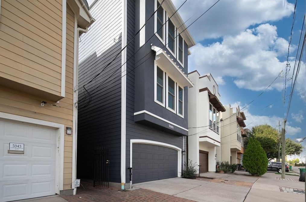 5945 Katy St, Houston, TX 77007