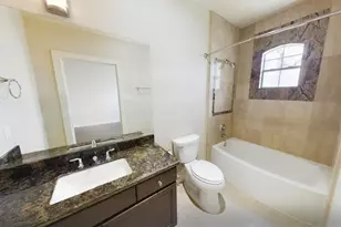 2609 Lawrence St, Houston, TX 77008 - Photo 2