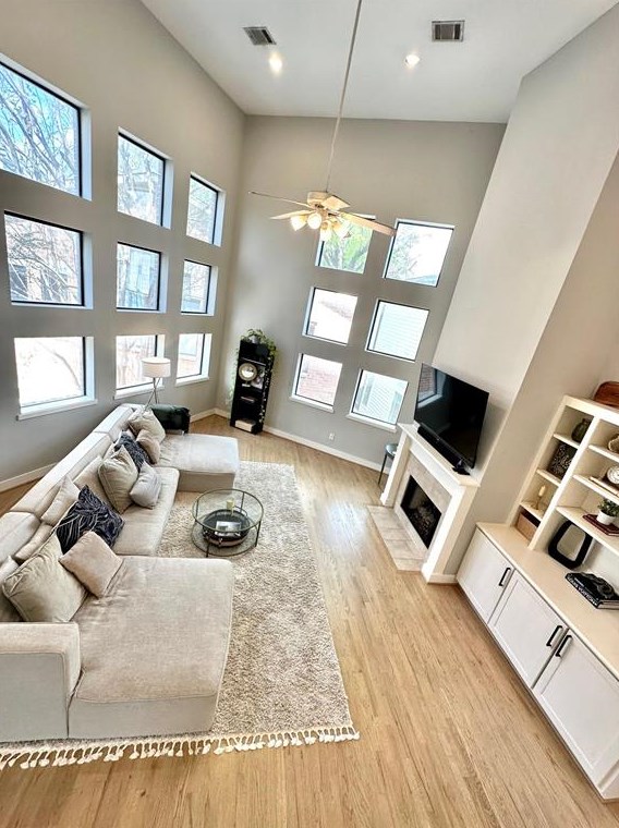 5018 Darling St, Houston TX  77007-1304 exterior