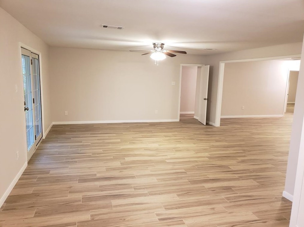 8915 Bintliff Dr, Houston TX  77074-7311 exterior