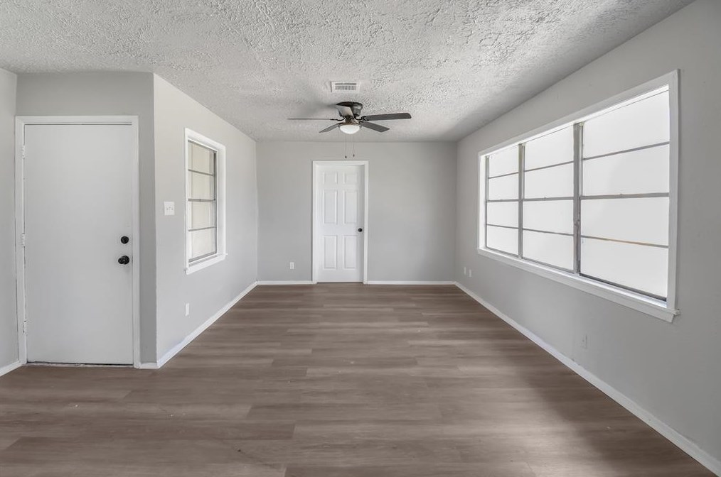 7418 Wiley Rd, Houston, TX 77016