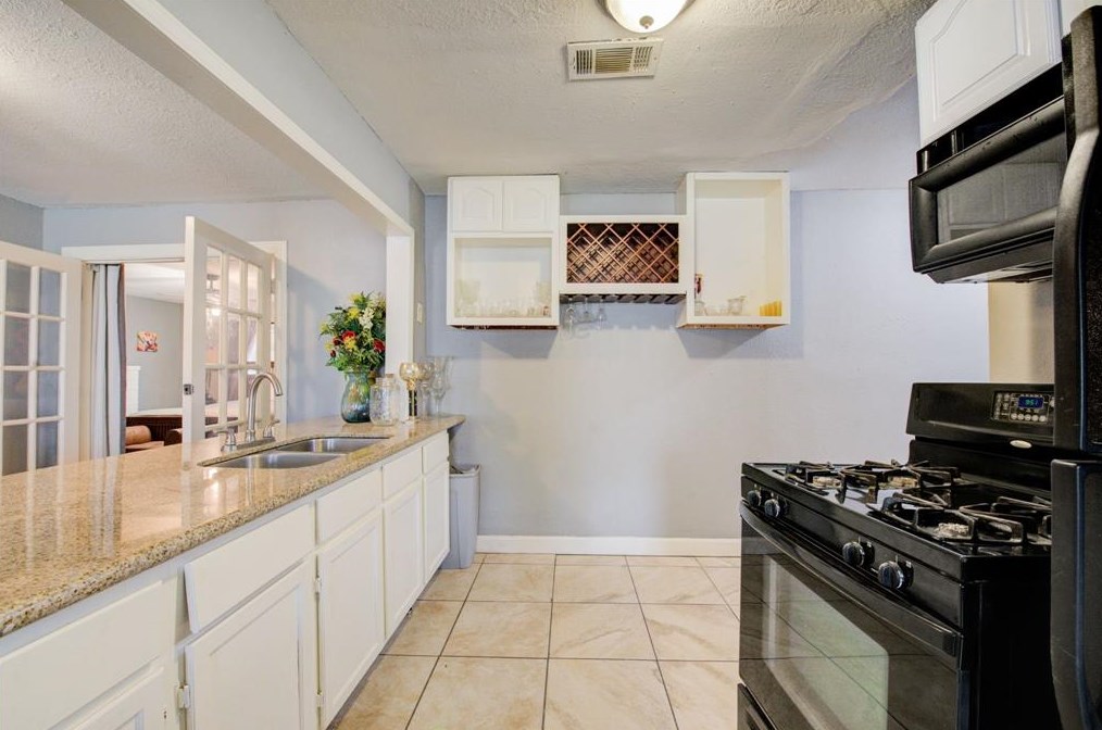 3548 Ruth St, Houston TX  77004-4941 exterior