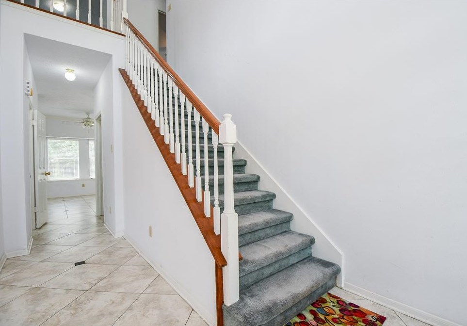 2226 Mill Creek Dr, Sugar Land TX  77478-5246 exterior