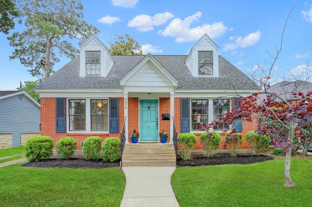6670 Sylvan Rd, Houston, TX 77023-4829