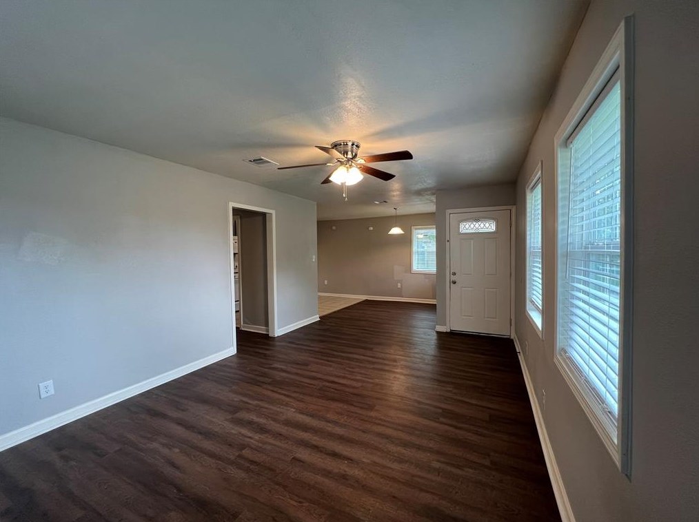 5006 Chennault Rd, Houston, TX 77033