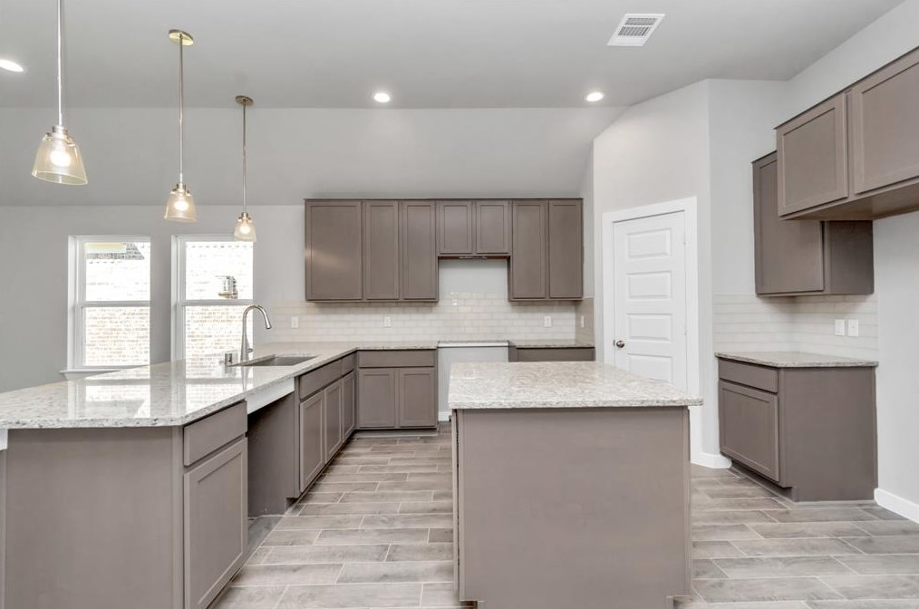 15511 Fall Fern Cir, Houston TX  77044-6247 exterior
