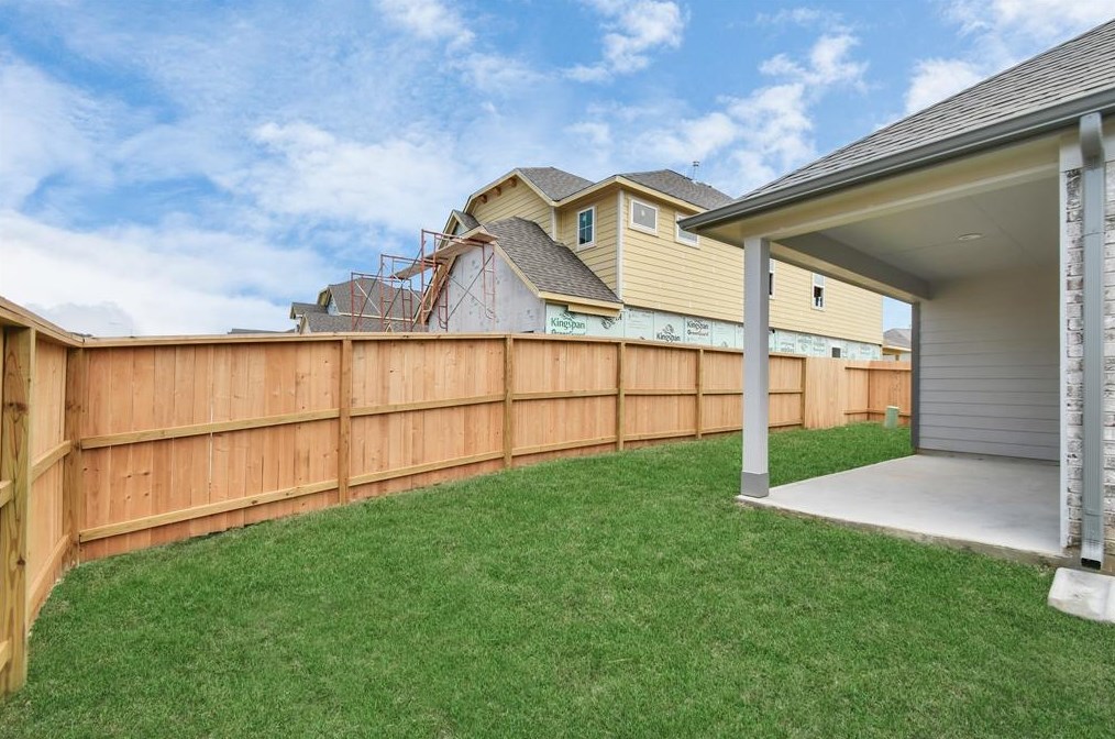 15511 Fall Fern Cir, Houston TX  77044-6247 exterior