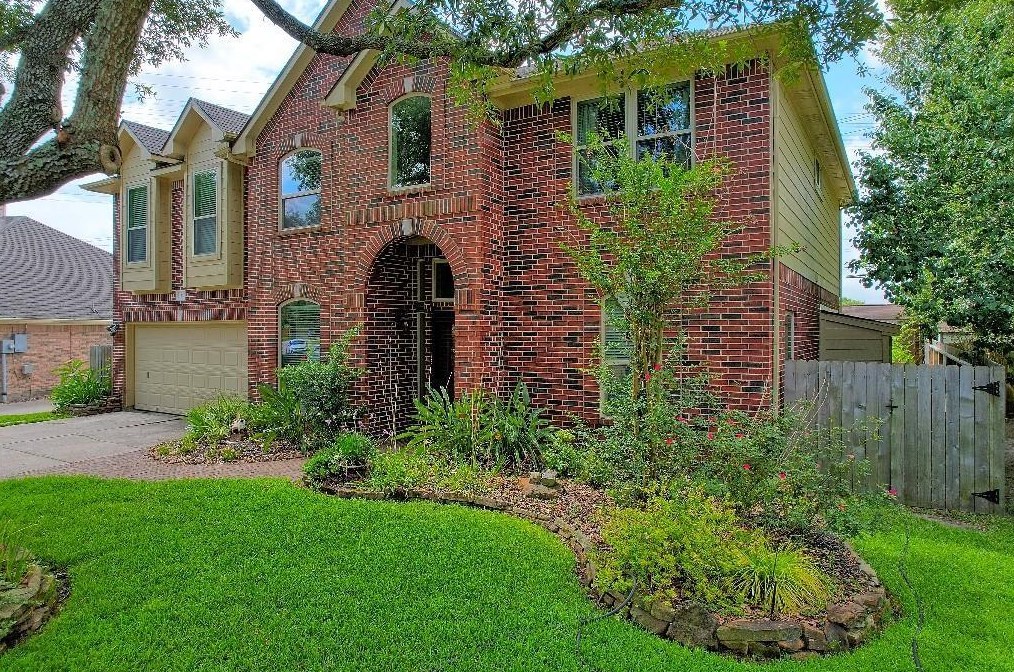1417 Old Hickory Ln, League City TX  77573-5297 exterior