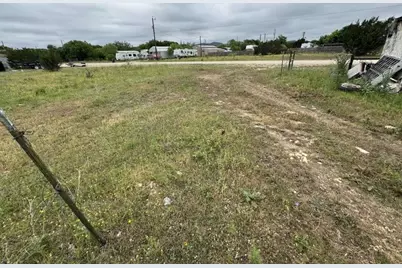 562 Siesta Drive, Bandera, TX 78003 - Photo 4