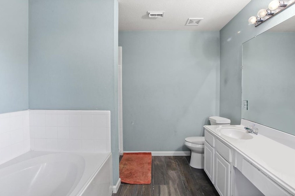 10330 Cades Crk Ct, Houston TX  77089-5916 exterior