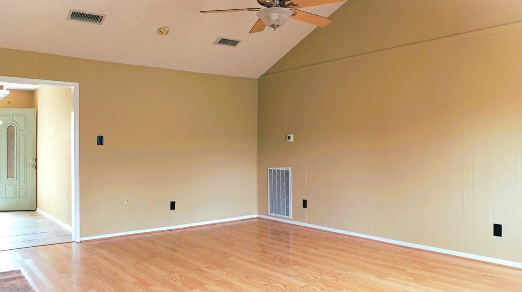 10418 Norton Dr, Houston TX  77043-2127 exterior