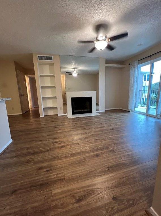 2121 Hepburn St Apt 1108, Houston, TX 77054
