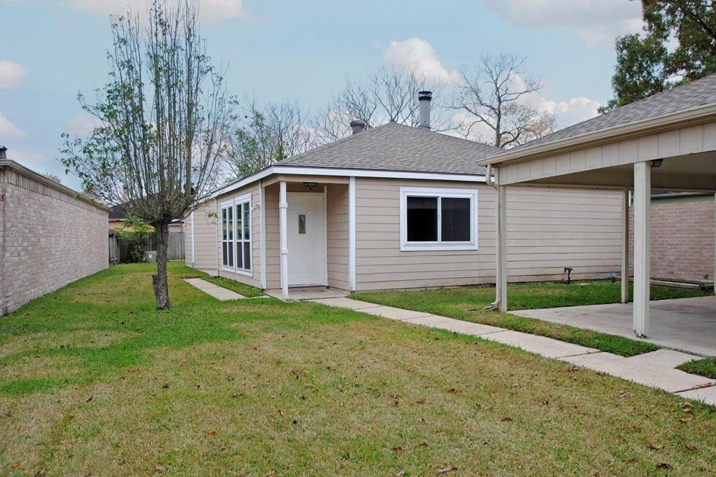 16127 Queensdale Dr, Houston, TX 77082