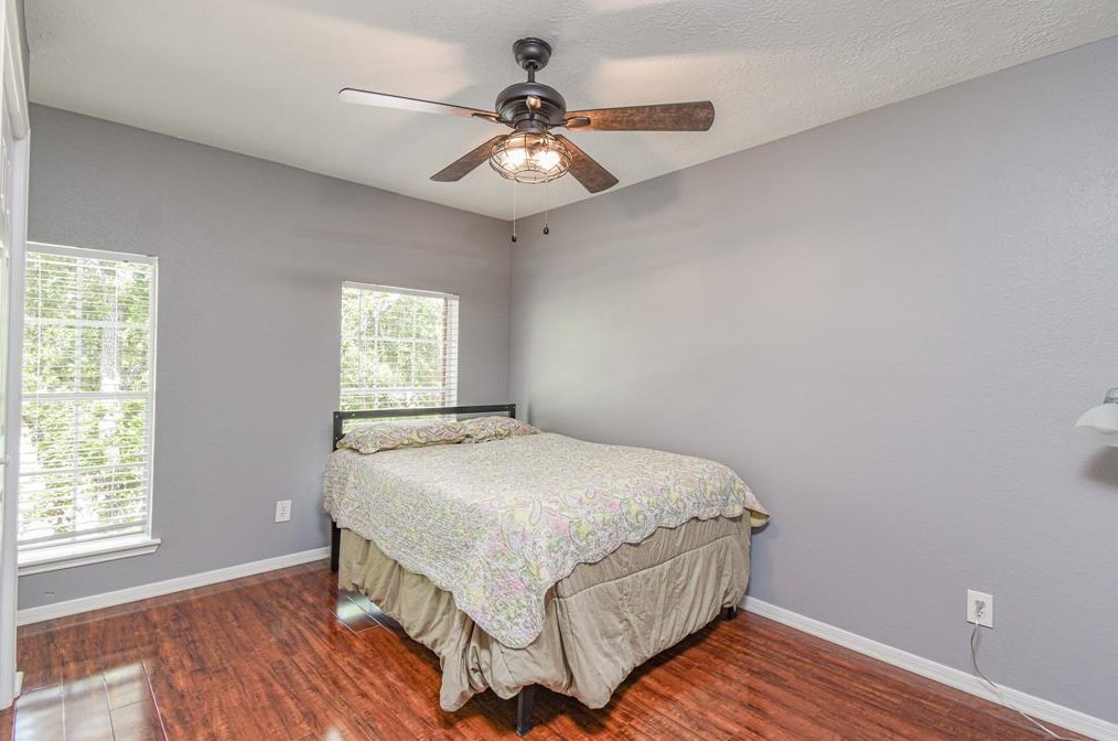 3102 Mossy Elm Ct, Houston TX 77059-3227 exterior