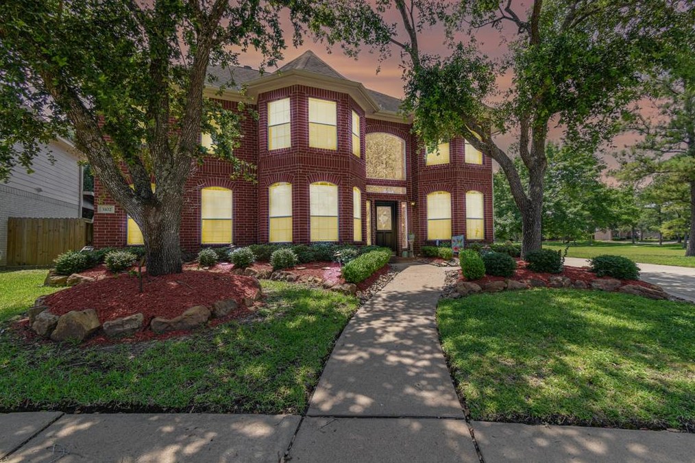 3102 Mossy Elm Ct, Houston TX 77059-3227 exterior