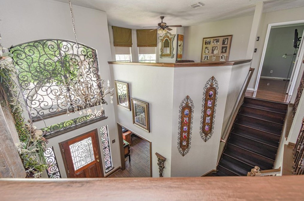 3102 Mossy Elm Ct, Houston TX 77059-3227 exterior