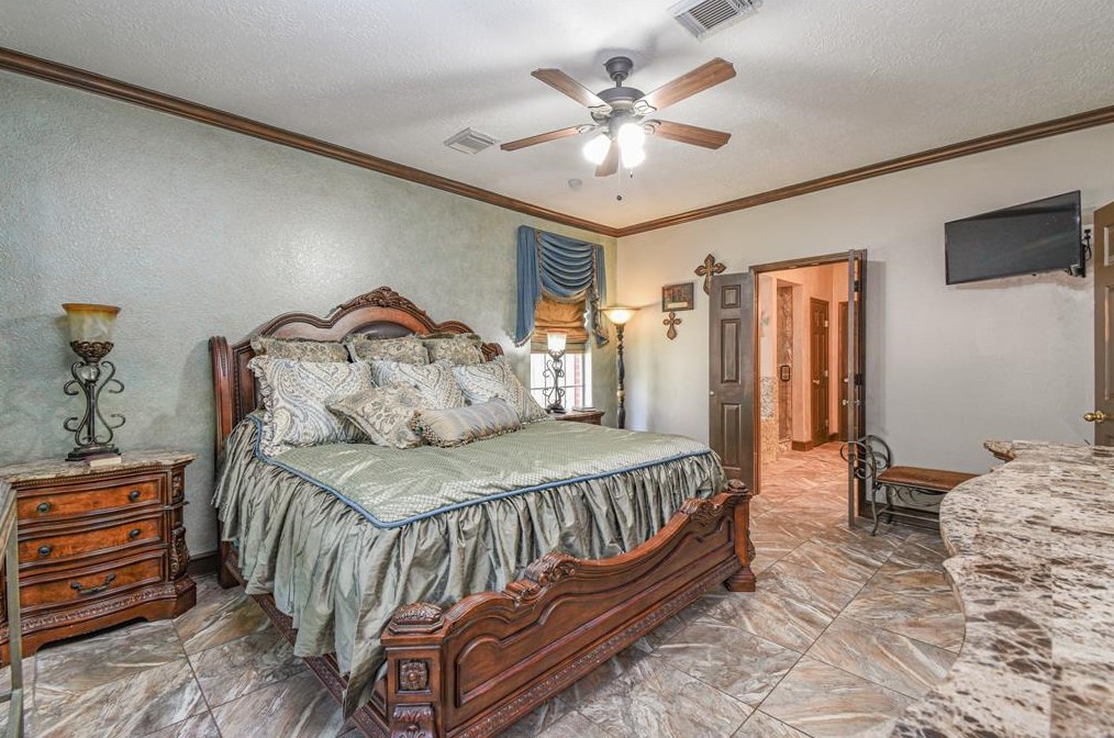 3102 Mossy Elm Ct, Houston TX 77059-3227 exterior