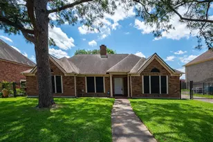 2412 Londonderry Dr, Pearland, TX 77581 - Photo 1