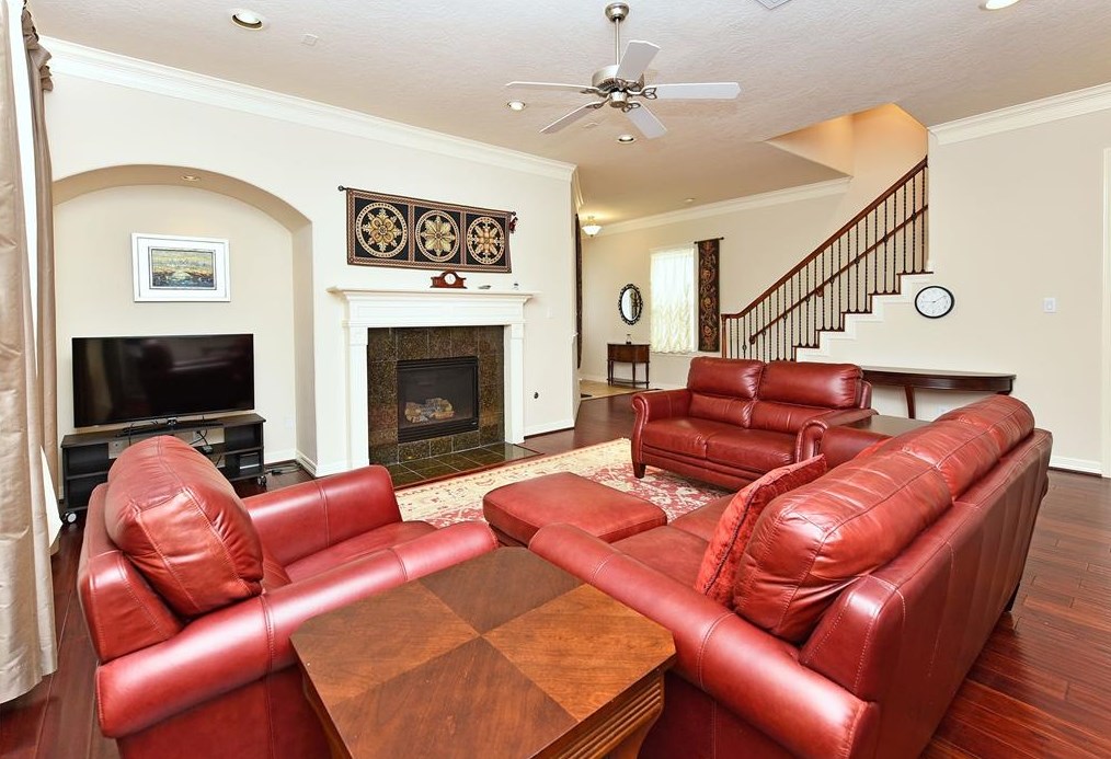 1226 Sopris Dr, Houston TX  77077-1071 exterior