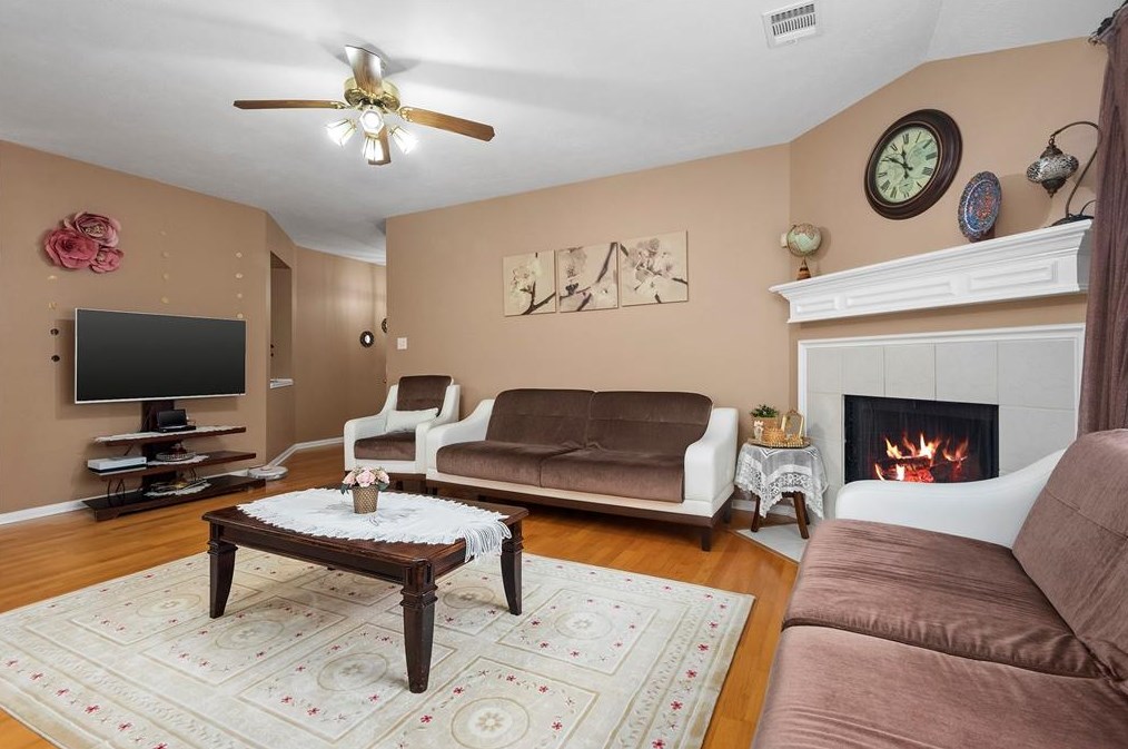11430 Amber Vly Ct, Houston TX  77066-3955 exterior