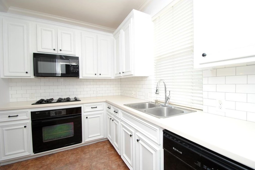 1913 Calumet St, Houston TX  77004-7267 exterior