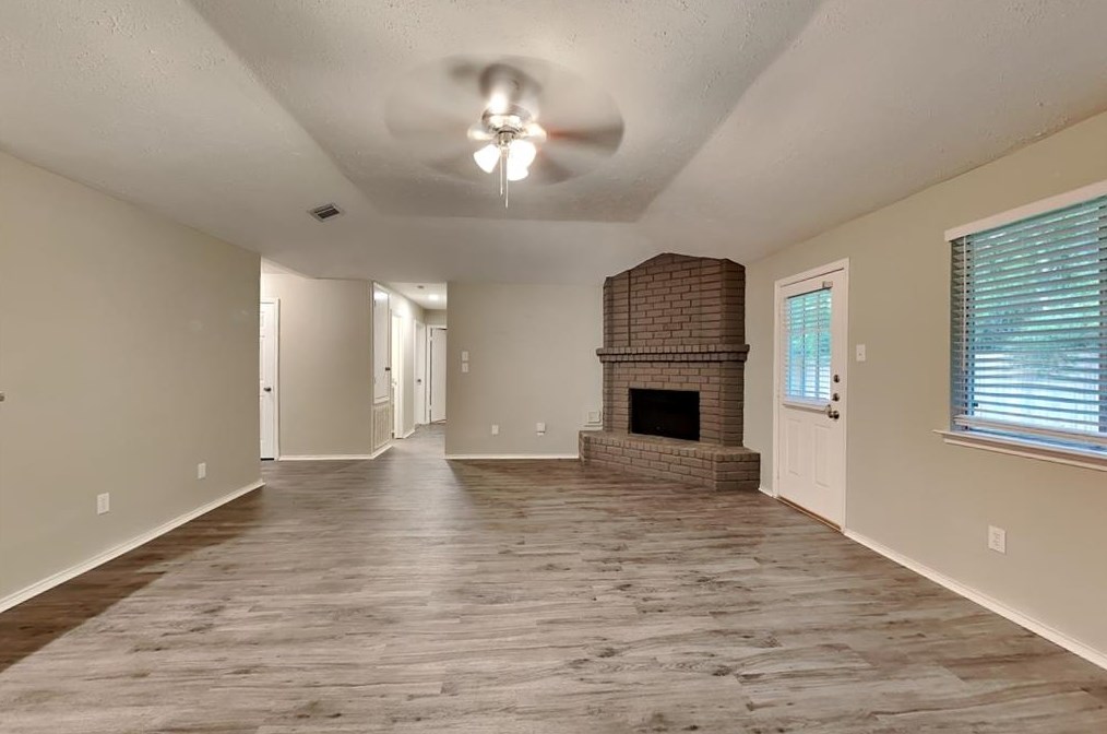 915 Mayweather Ln, Richmond, TX 77406