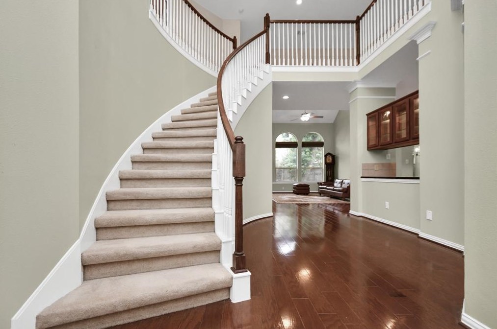 7533 Briar Rose Dr, Houston, TX 77063-1803