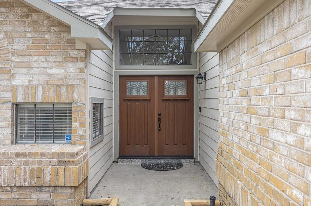 15867 Meadow Village Dr, Houston, TX 77095