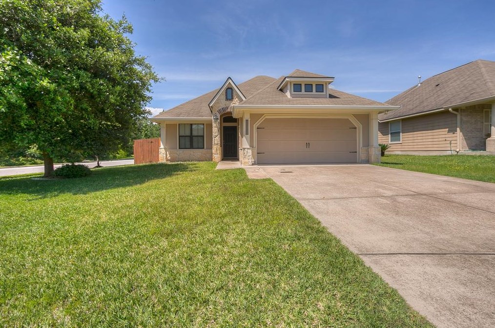 103 Garden Acres, Huntsville, TX 77320