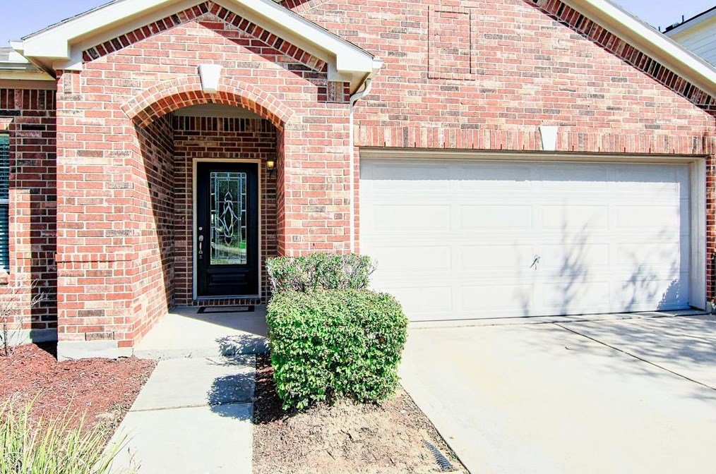21622 Amesbury Meadow Ln, Spring TX  77379-1960 exterior