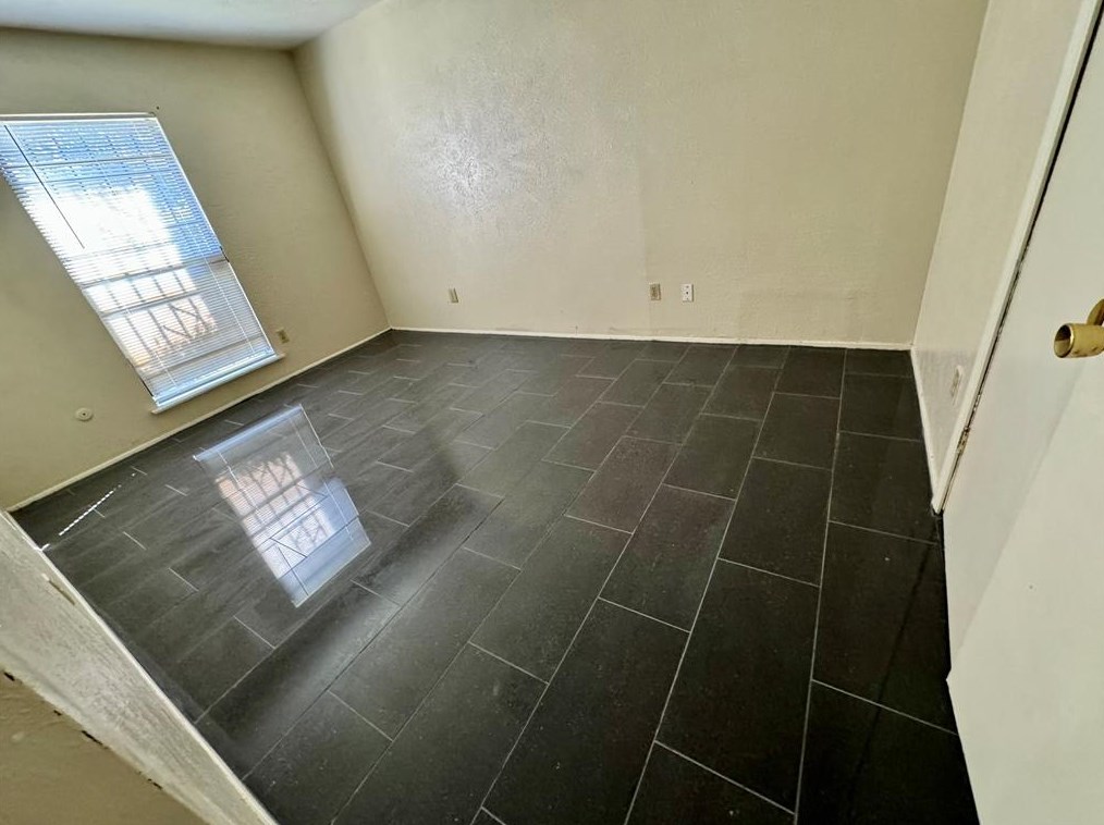 14615 Meyersville Dr, Houston TX  77049-4418 exterior