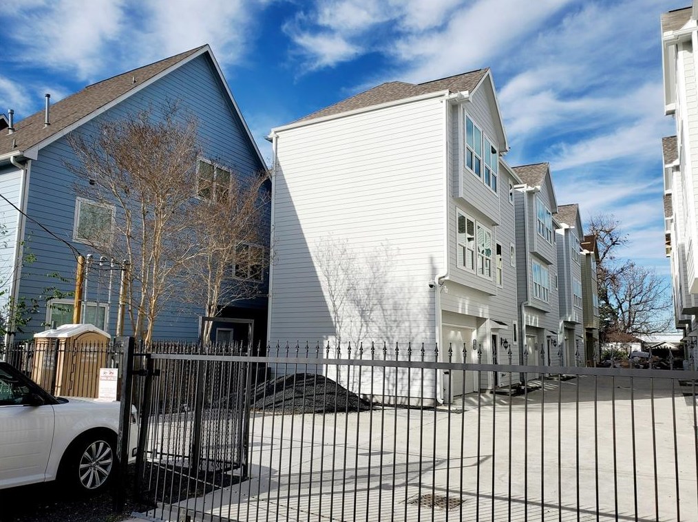 720-a Link Rd, Houston, TX 77008