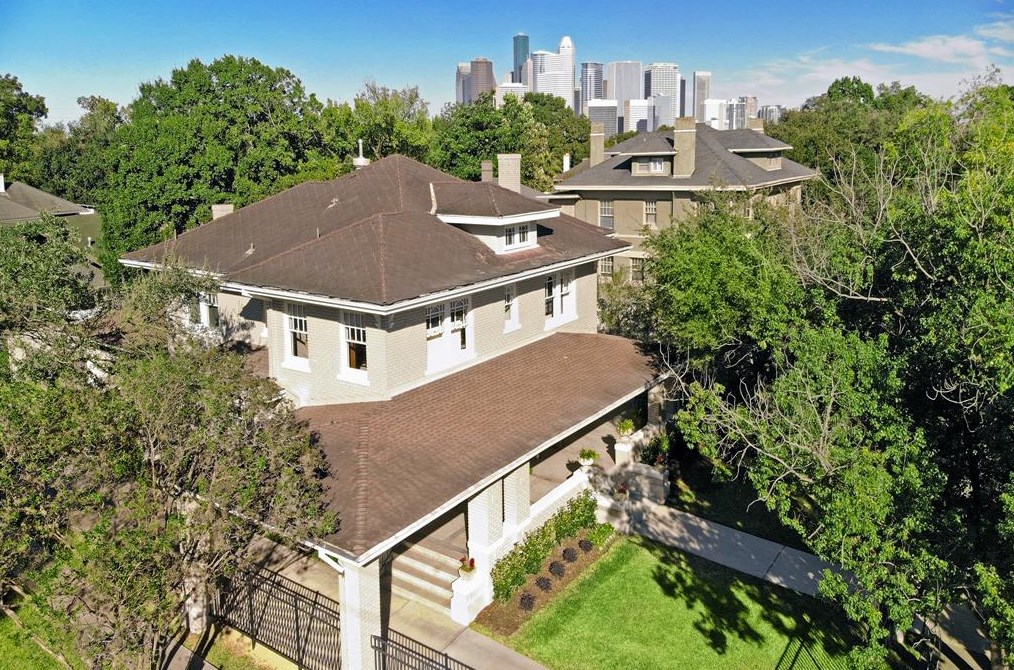 609 Avondale St, Houston, TX 77006-2915