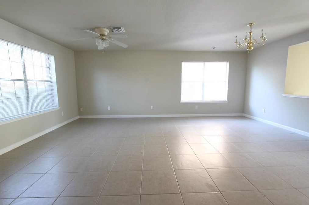 9518 Eaglewood Spring Dr, Houston, TX 77083