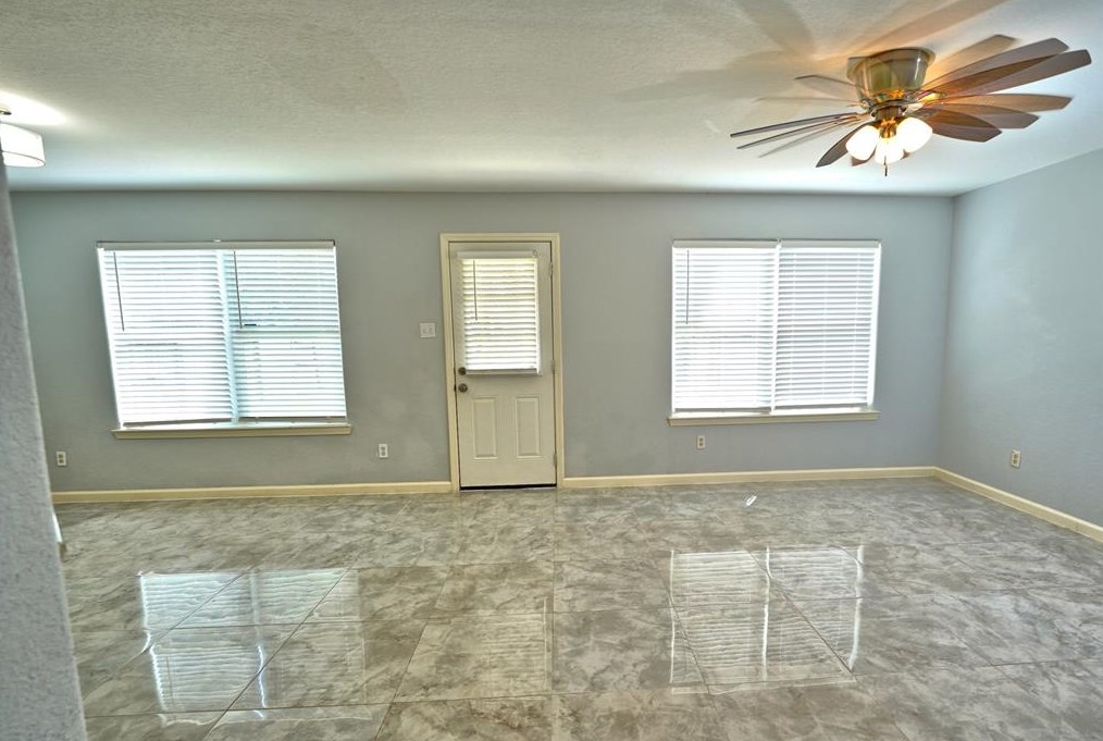 20434 Kenswick Dr, Humble, TX 77338