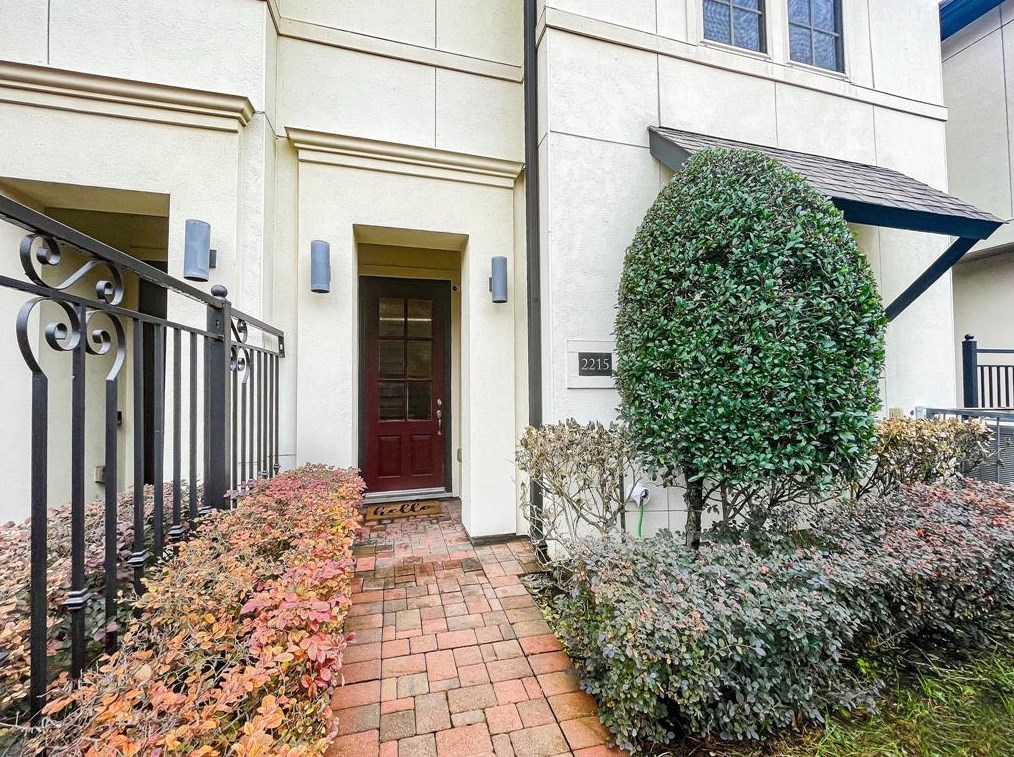 2215 Bastrop St, Houston, TX 77003