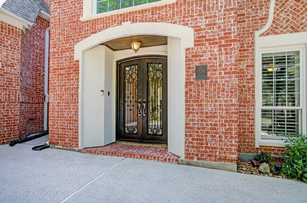 14 Twilight Glen Ct, Spring TX  77381-4826 exterior